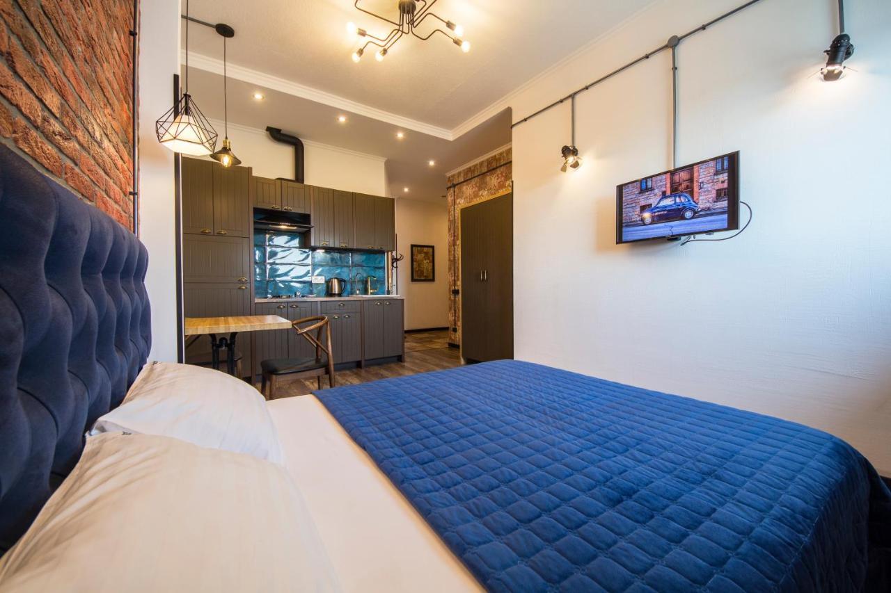 Central Dayflat Apartments Kiev Bagian luar foto
