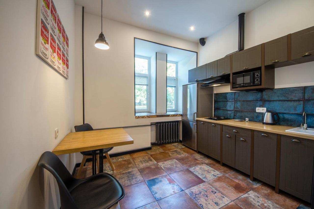 Central Dayflat Apartments Kiev Bagian luar foto