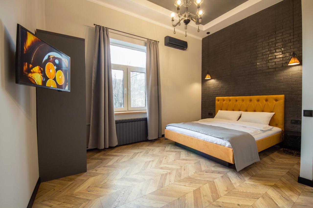 Central Dayflat Apartments Kiev Bagian luar foto