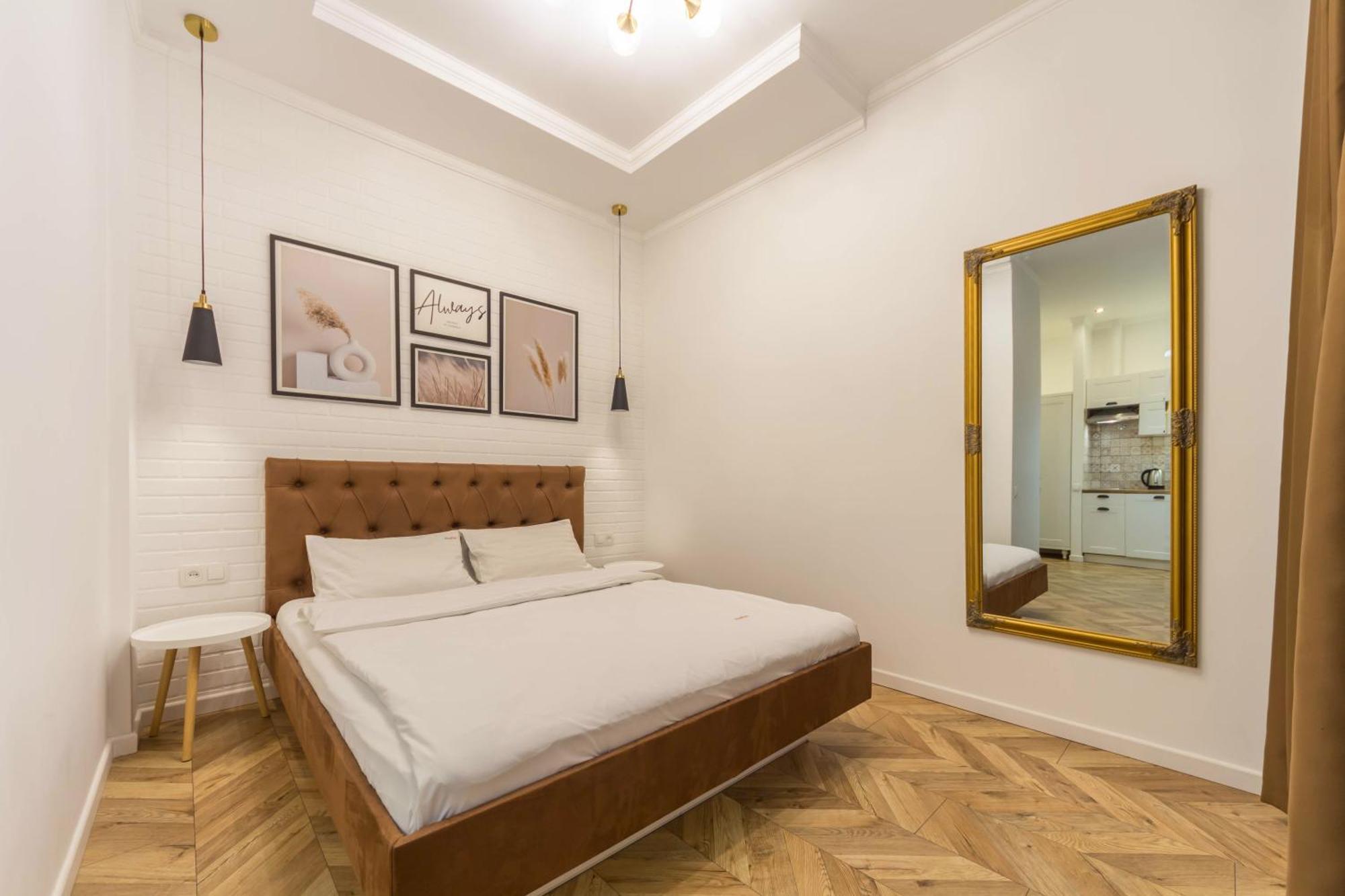 Central Dayflat Apartments Kiev Bagian luar foto