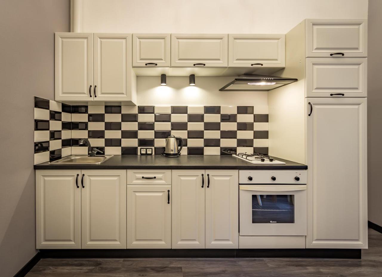 Central Dayflat Apartments Kiev Bagian luar foto