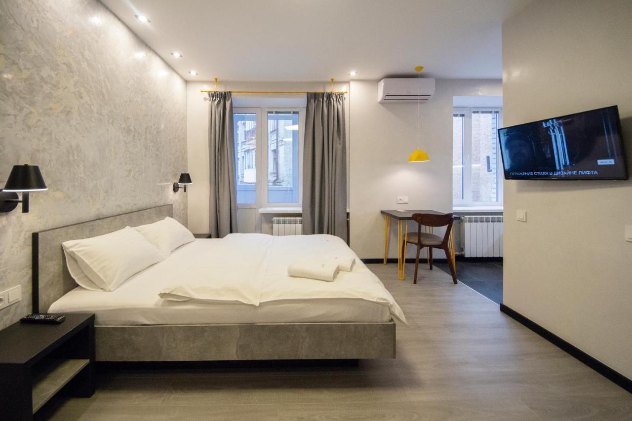 Central Dayflat Apartments Kiev Bagian luar foto