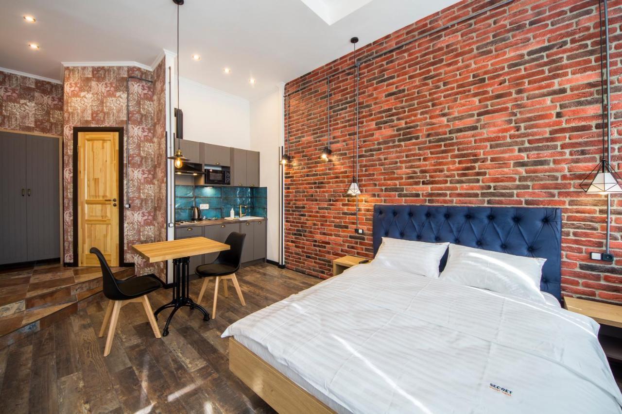 Central Dayflat Apartments Kiev Bagian luar foto